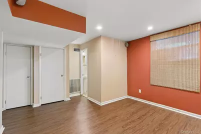1601 Johnson Avenue #16, Elmont, NY 11003 - Photo 25
