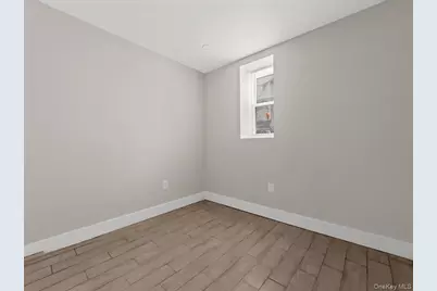 910 E 226th Street, Bronx, NY 10466 - Photo 9