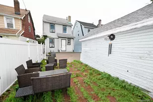 142-14 Sutter Ave, Jamaica, NY 11436 - Photo 5