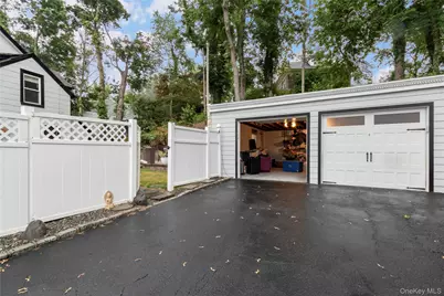 22 Town Path #1, Glen Cove, NY 11542 - Photo 13