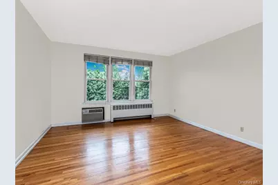 25 Trinity Place #3J, New Rochelle, NY 10805 - Photo 3
