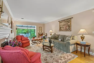 24 Overlook Road, Great Neck, NY 11020 - Photo 13