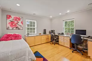 24 Overlook Rd, Great Neck, NY 11020 - Photo 19