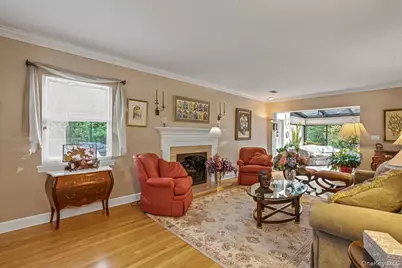 24 Overlook Road, Great Neck, NY 11020 - Photo 7