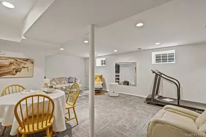 24 Overlook Road, Great Neck, NY 11020 - Photo 29
