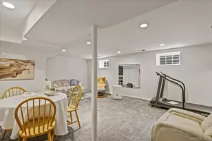 24 Overlook Rd, Great Neck, NY 11020 - Photo 29