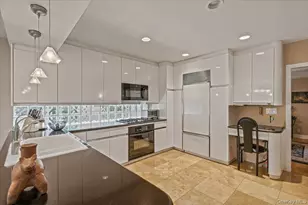 24 Overlook Rd, Great Neck, NY 11020 - Photo 5