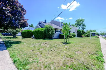3251 Neptune Avenue, Oceanside, NY 11572 - Photo 21