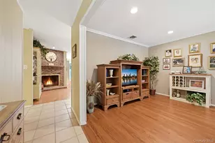 115 Autumn Dr, Hauppauge, NY 11788 - Photo 5