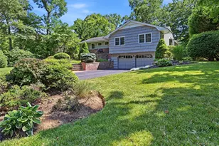 115 Autumn Dr, Hauppauge, NY 11788 - Photo 3