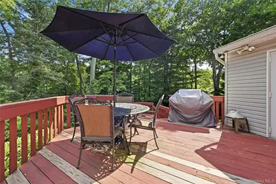 115 Autumn Drive, Hauppauge, NY 11788 - Photo 35