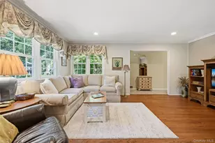 115 Autumn Dr, Hauppauge, NY 11788 - Photo 13