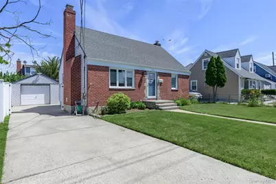 1316 Telegram Avenue, Elmont, NY 11003 - Photo 3