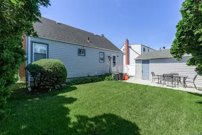 1316 Telegram Avenue, Elmont, NY 11003 - Photo 19