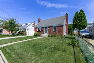 1316 Telegram Ave, Elmont, NY 11003 - Photo 5