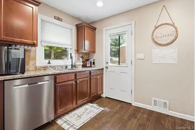 12 Logwynn Lane, Cortlandt Manor, NY 10567 - Photo 7