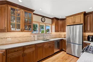 116 Spruce St, Massapequa Park, NY 11762 - Photo 7