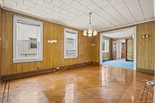 89-73 215th St, Queens Village, NY 11427 - Photo 9