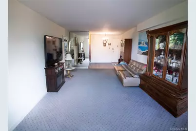 54-40 Little Neck Parkway #4F, Little Neck, NY 11362 - Photo 5