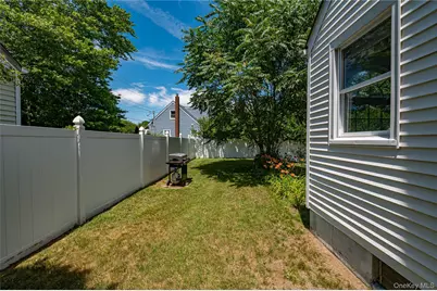 11 Spruce Street, Islip, NY 11751 - Photo 33