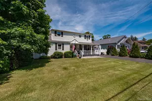 11 Spruce St, Islip, NY 11751 - Photo 3