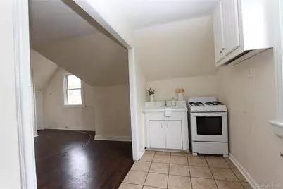 143 Fourth Avenue, Pelham, NY 10803 - Photo 15