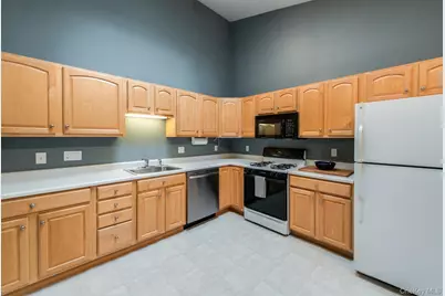 503 Scenic Lane, Poughkeepsie, NY 12603 - Photo 9