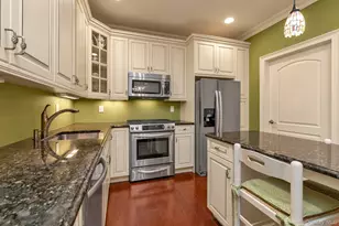 104 Shady Ln, Westbury, NY 11590 - Photo 7