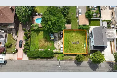 829 Dean Avenue, Bronx, NY 10465 - Photo 1