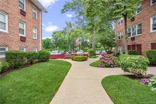 61 Maine Ave, Rockville Centre, NY 11570 - Photo 5