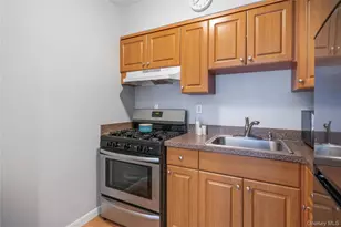 61 Maine Ave, Rockville Centre, NY 11570 - Photo 15