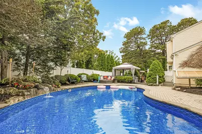 10 John Street, Selden, NY 11784 - Photo 7