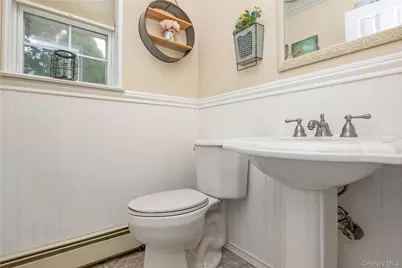10 John Street, Selden, NY 11784 - Photo 27
