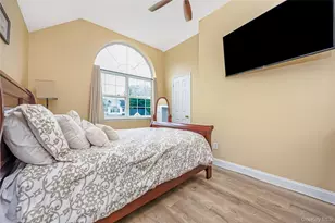 10 John St, Selden, NY 11784 - Photo 37