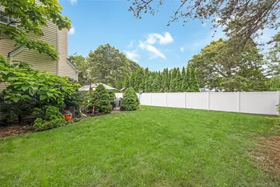 10 John Street, Selden, NY 11784 - Photo 43