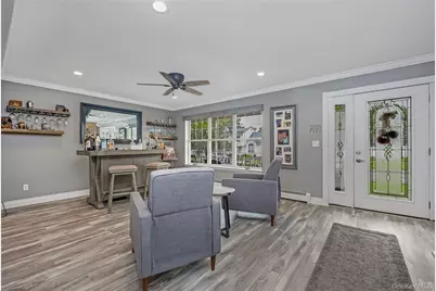 10 John Street, Selden, NY 11784 - Photo 15