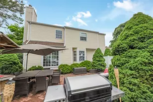 10 John St, Selden, NY 11784 - Photo 11