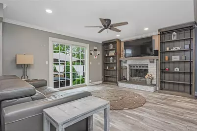 10 John Street, Selden, NY 11784 - Photo 17