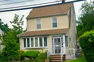 100-48 222nd St, Queens Village, NY 11429 - Photo 3