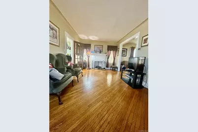 10048 222nd Street, Queens Village, NY 11429 - Photo 5