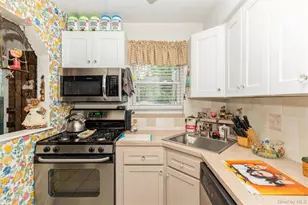 43-18 195th St, Flushing, NY 11358 - Photo 19