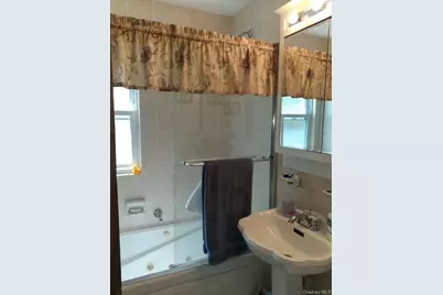 4318 195th Street, Flushing, NY 11358 - Photo 15