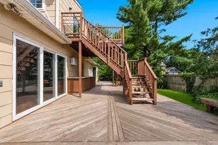 55 Riverview Ct, Oakdale, NY 11769 - Photo 9