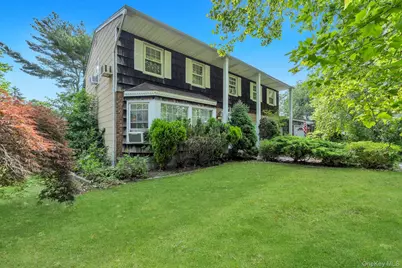 55 Riverview Court, Oakdale, NY 11769 - Photo 3