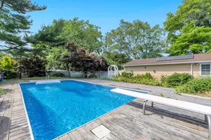 55 Riverview Ct, Oakdale, NY 11769 - Photo 11