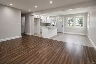 9 Emerald Ln S, Amityville, NY 11701 - Photo 3