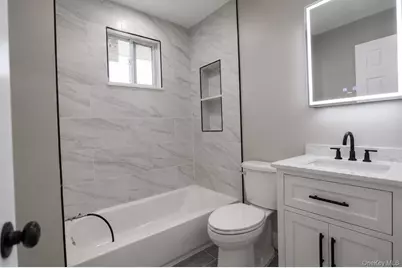 9 Emerald Lane S, Amityville, NY 11701 - Photo 13