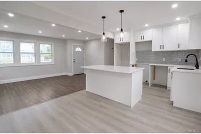 9 Emerald Lane S, Amityville, NY 11701 - Photo 7