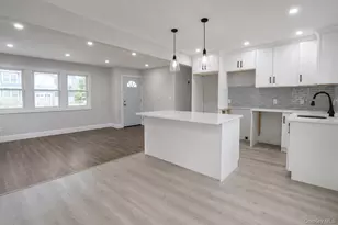 9 Emerald Ln S, Amityville, NY 11701 - Photo 7