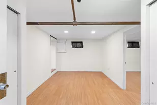 89-52 218th St, Queens Village, NY 11427 - Photo 23
